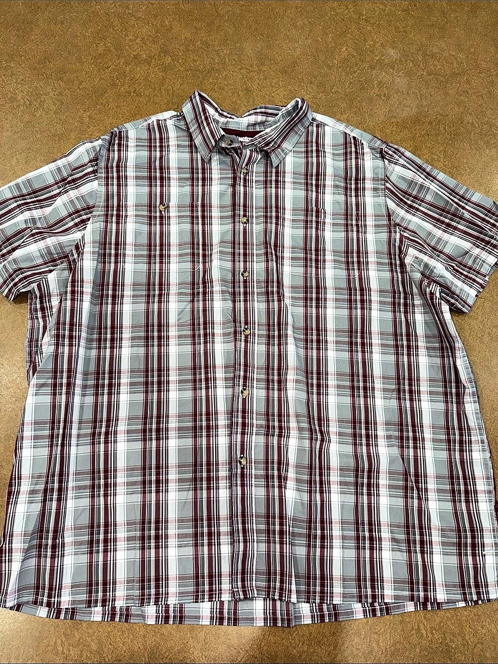 KingSize Plaid Wrinkle-Resistant Short Sleeve Button Down Men's Plaid Button